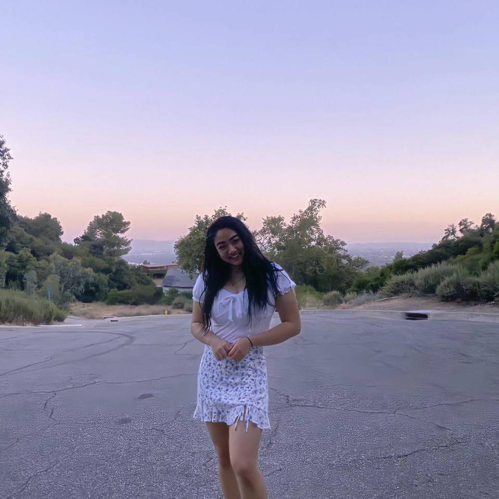 Meet your Posher, Alicia